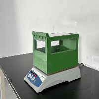 VWR Incubating Microplate Shaker image 1